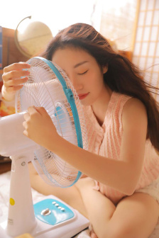 意大利演员莫阿娜